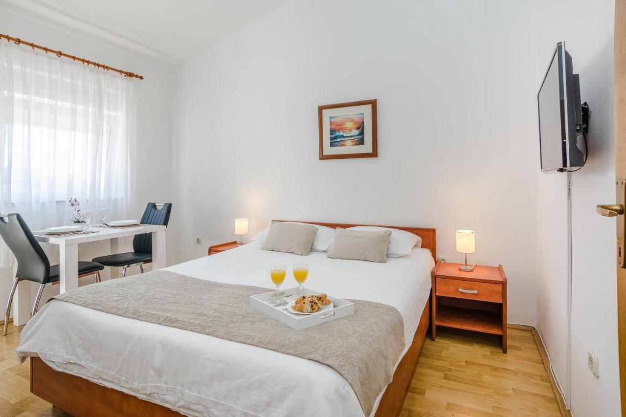 Apartments Marija Starigrad Paklenica Εξωτερικό φωτογραφία