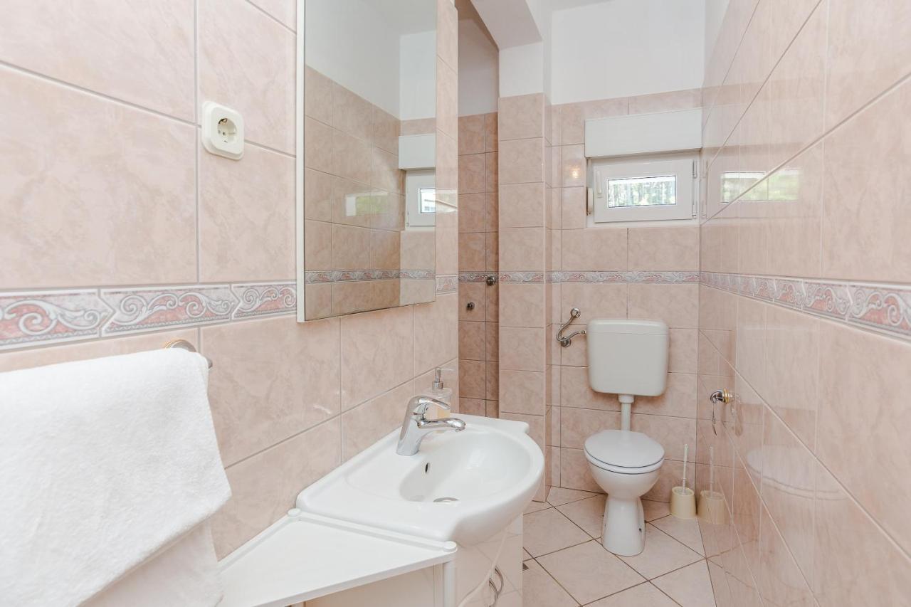 Apartments Marija Starigrad Paklenica Εξωτερικό φωτογραφία