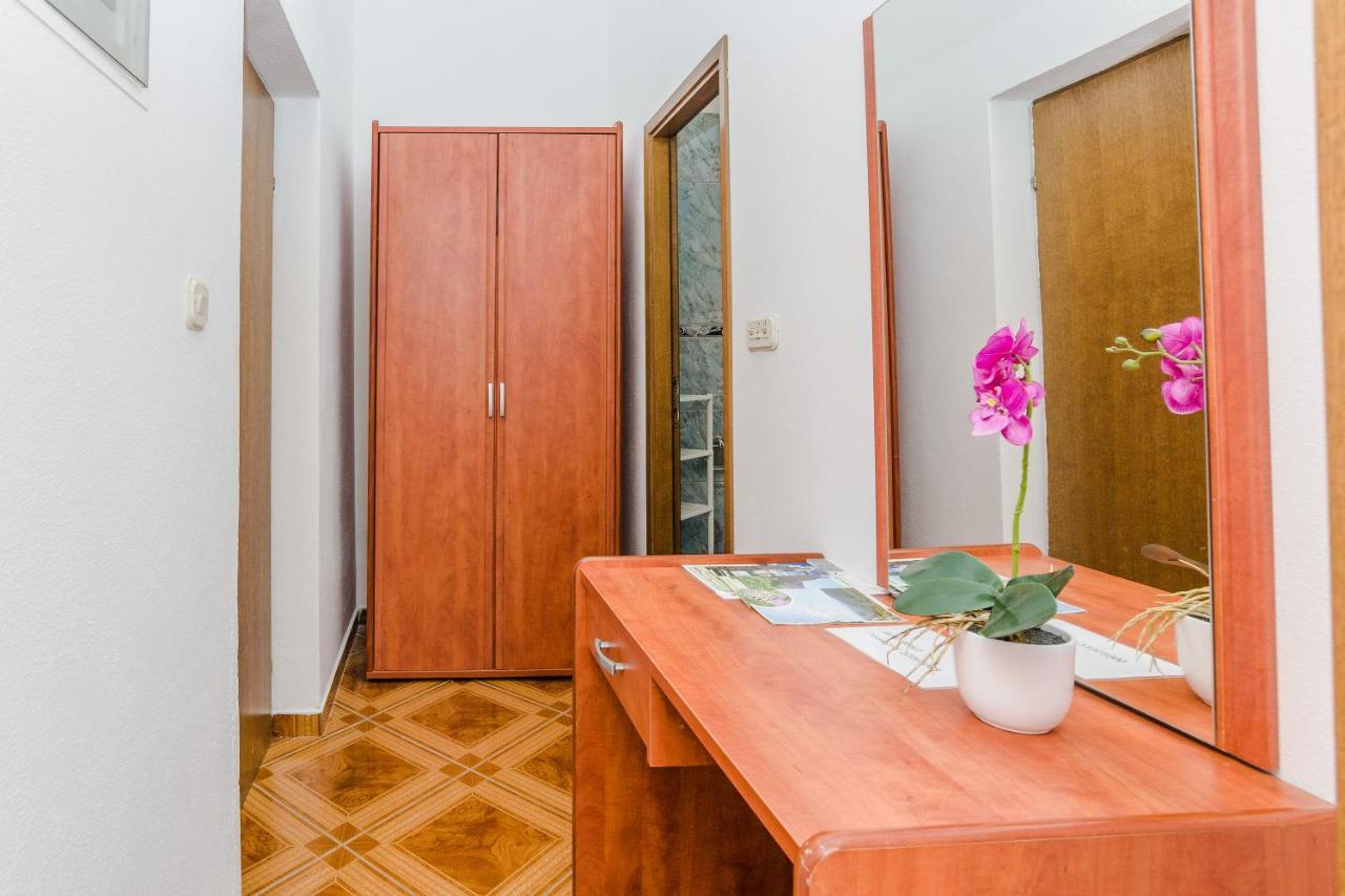 Apartments Marija Starigrad Paklenica Εξωτερικό φωτογραφία