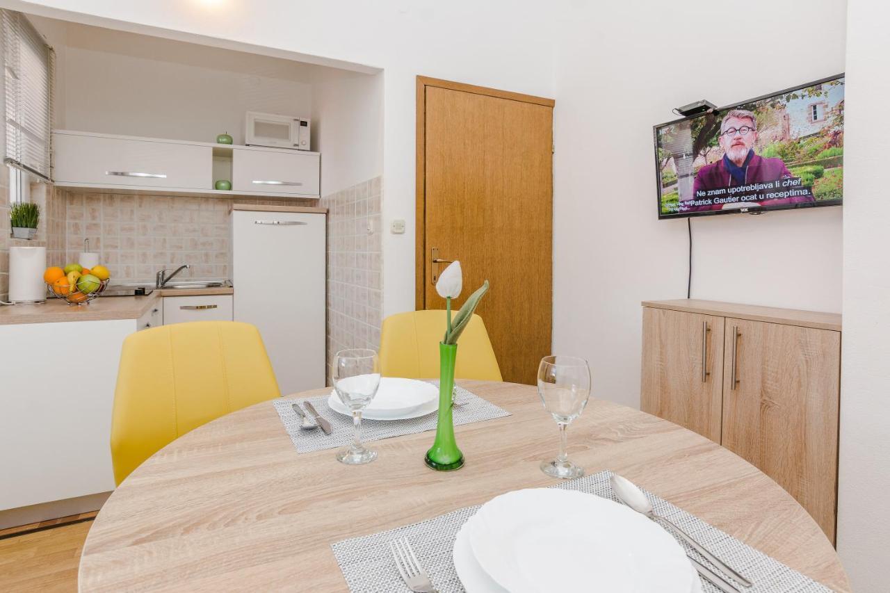 Apartments Marija Starigrad Paklenica Εξωτερικό φωτογραφία